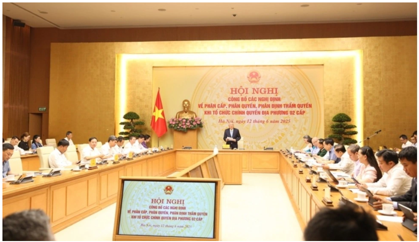 Phó Thủ tướng Thường trực Chính phủ Nguyễn Hòa Bình chủ trì Hội nghị